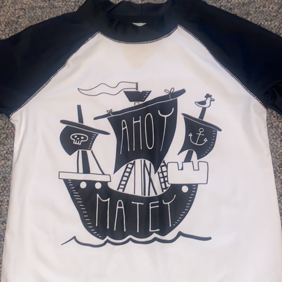 Carter’s rash guard - Picture 2 of 6